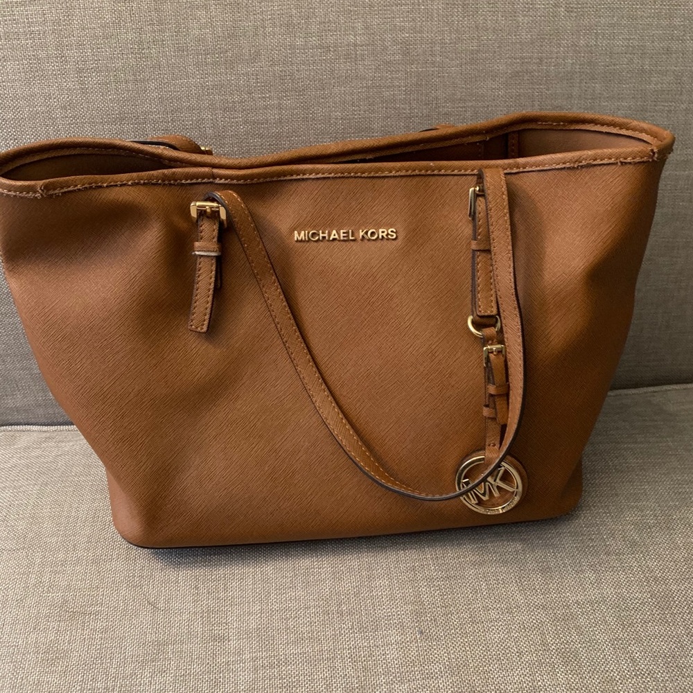 Gently Used Michael Kors Sm Jet Set tote